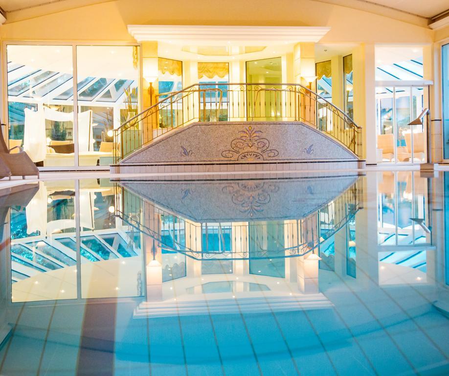 Thermenhotel Quellenhof Бад-Фюссінг Екстер'єр фото