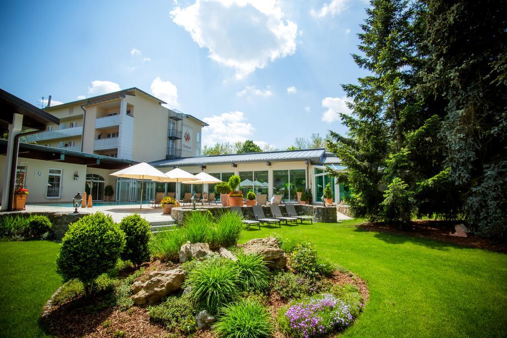 Thermenhotel Quellenhof Бад-Фюссінг Екстер'єр фото