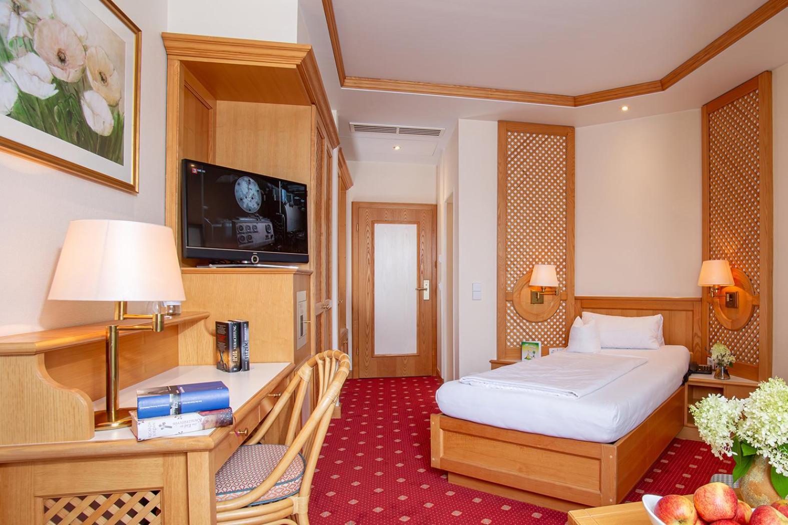 Thermenhotel Quellenhof Бад-Фюссінг Екстер'єр фото